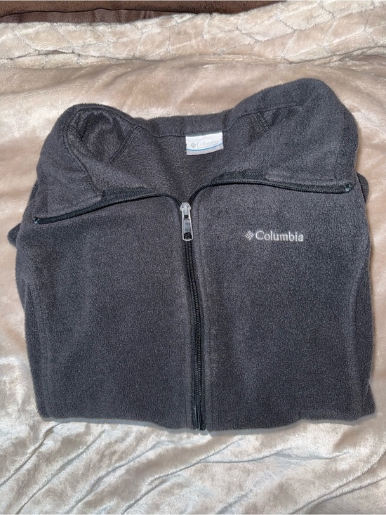 Columbia Sweaters - Columbia zip sweater